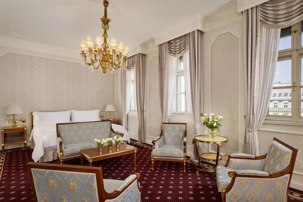 Imperial Junior Suite mit zwei Einzelbetten und Stadtblick