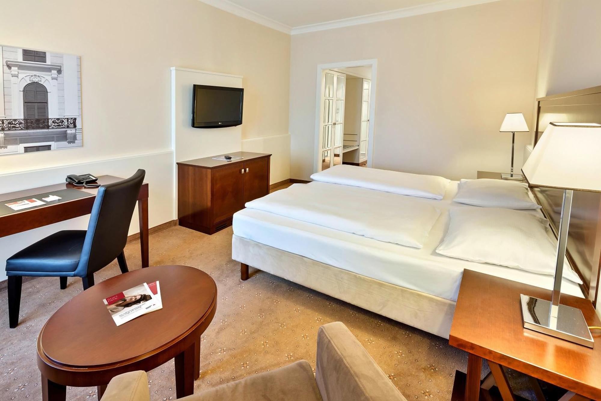 Superior Room,1549758085:JPEG
